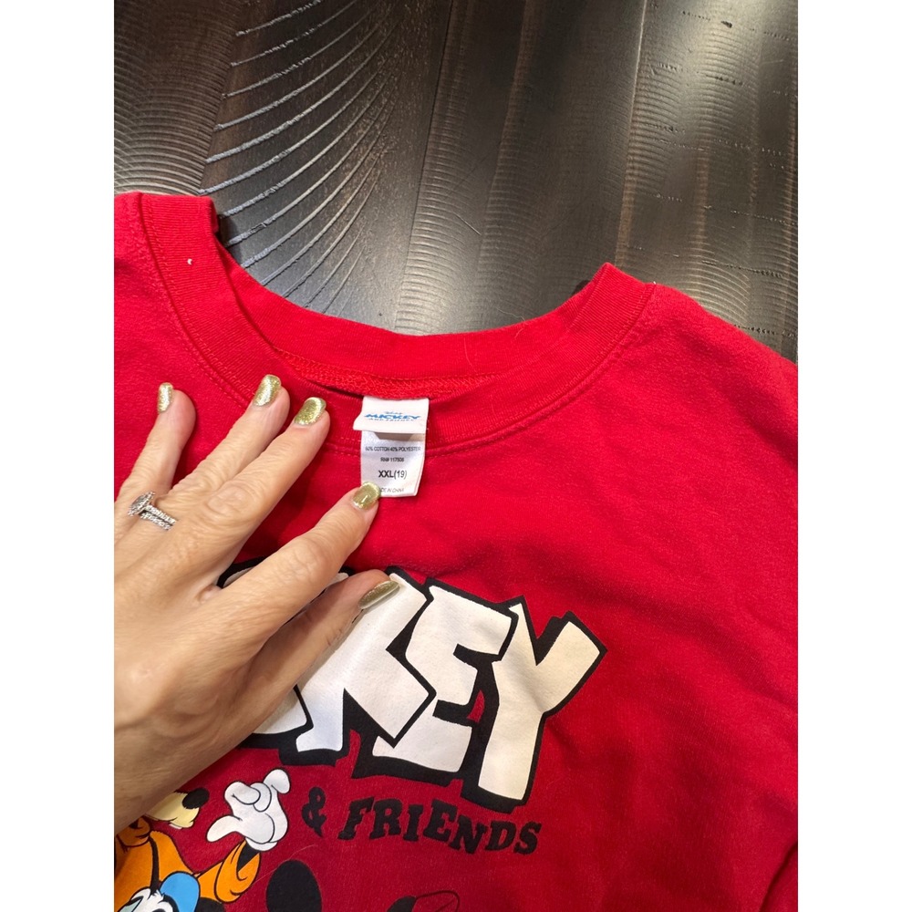 Disney Mickey & Friends Red Graphic Sweatshirt XXL Mickey Minnie Goofy Pluto - Picture 2 of 5